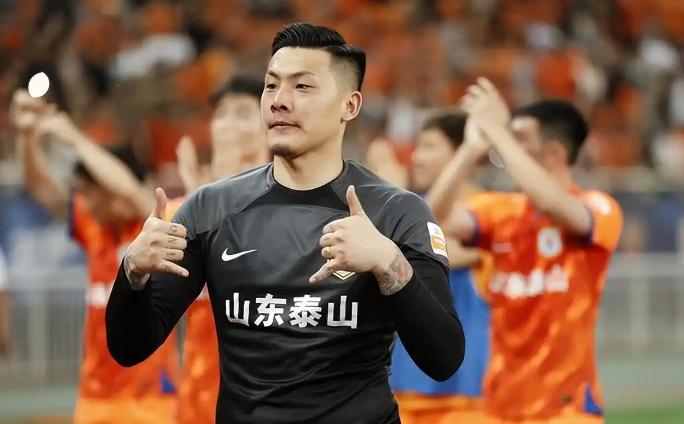 星空体育全站-关于东亚杯还未赛，25岁国脚因伤退出！最新伤情官宣，国安中超难夺冠的信息
